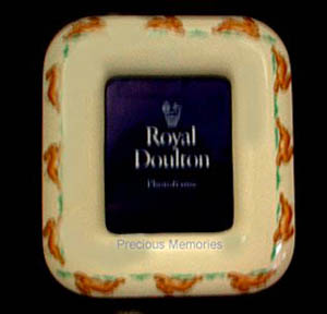 Frame Bunnykins Bone China Disc97 Royal Doulton (2 Only)